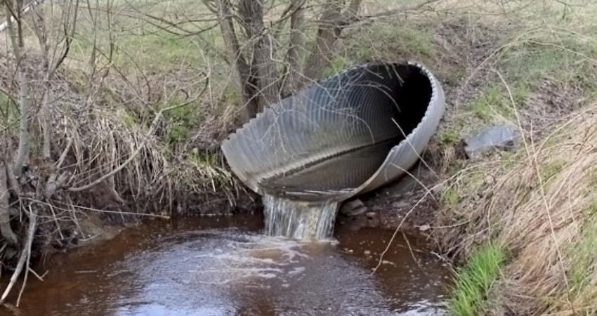 Liian korkealle asennetut tierummut ovat lainvastaisia ja merkittävä ympäristöongelma.